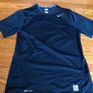 Men’s Nike dry fit size small